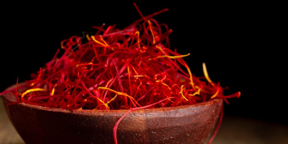 2149186963 فوائد الزعفران للمرأة وكيف يمكن استخدامه