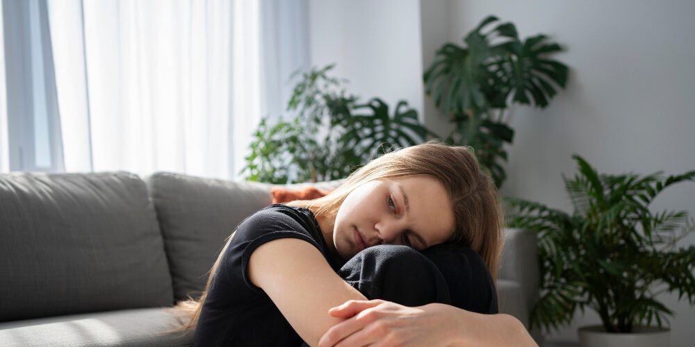 اعراض الصدمة العاطفية عند المرأة وكيفية التعامل معها