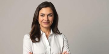 LinkedIn profile tips