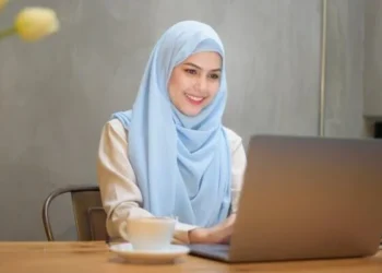 تعلم مهارات القيادة الفعالة للمرأة في السعودية